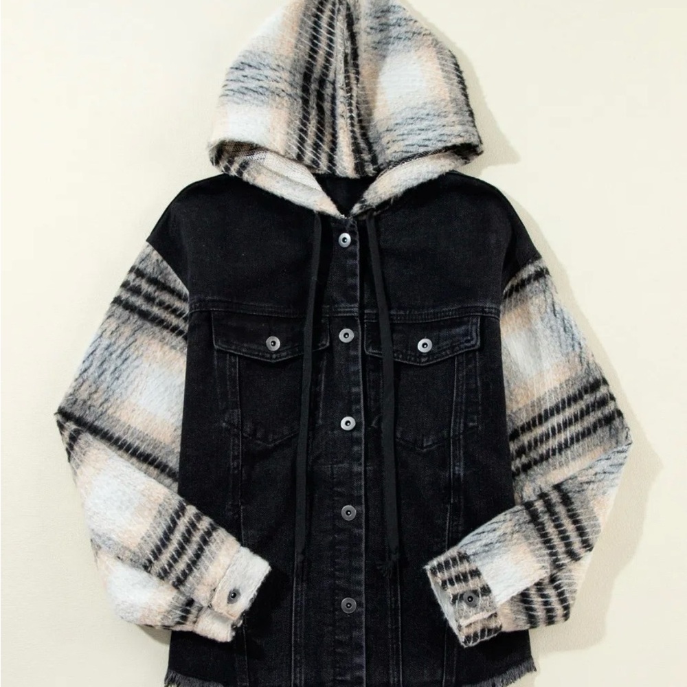 Stylish Black and Plaid Women's Jacket - Picture 4 of 5